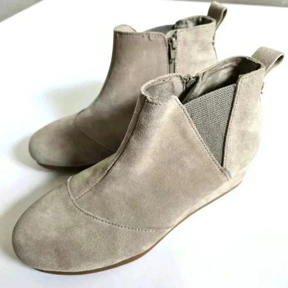 TOMS suede side zipper wedge heel casual booties size 5Y (fits a 6.5 to 7 women)
